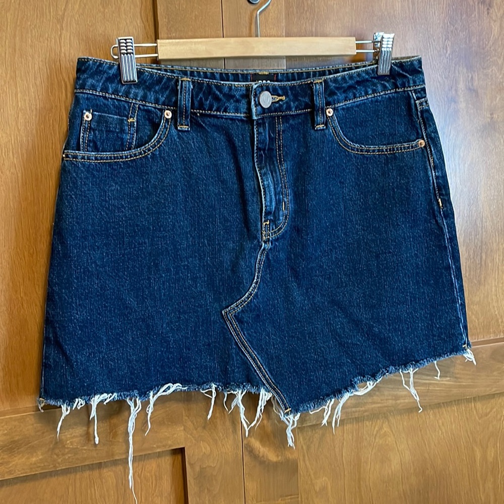 BDG Urban Outfitters | Dark Wash Denim Skirt Raw Hem Size Large